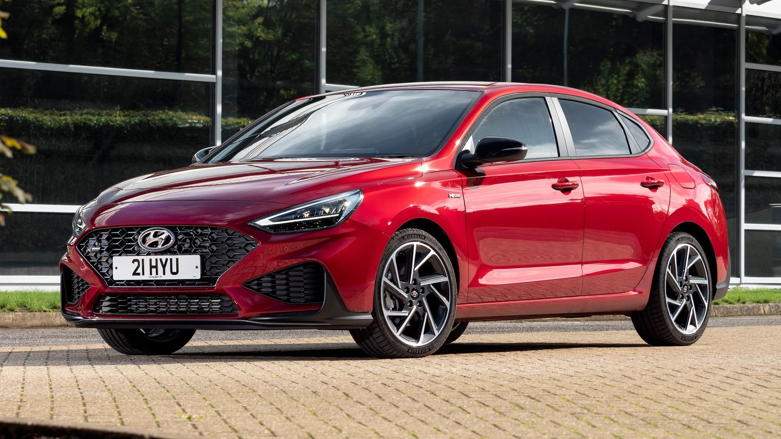 Hyundai i30: Hatchback ή Fastback?